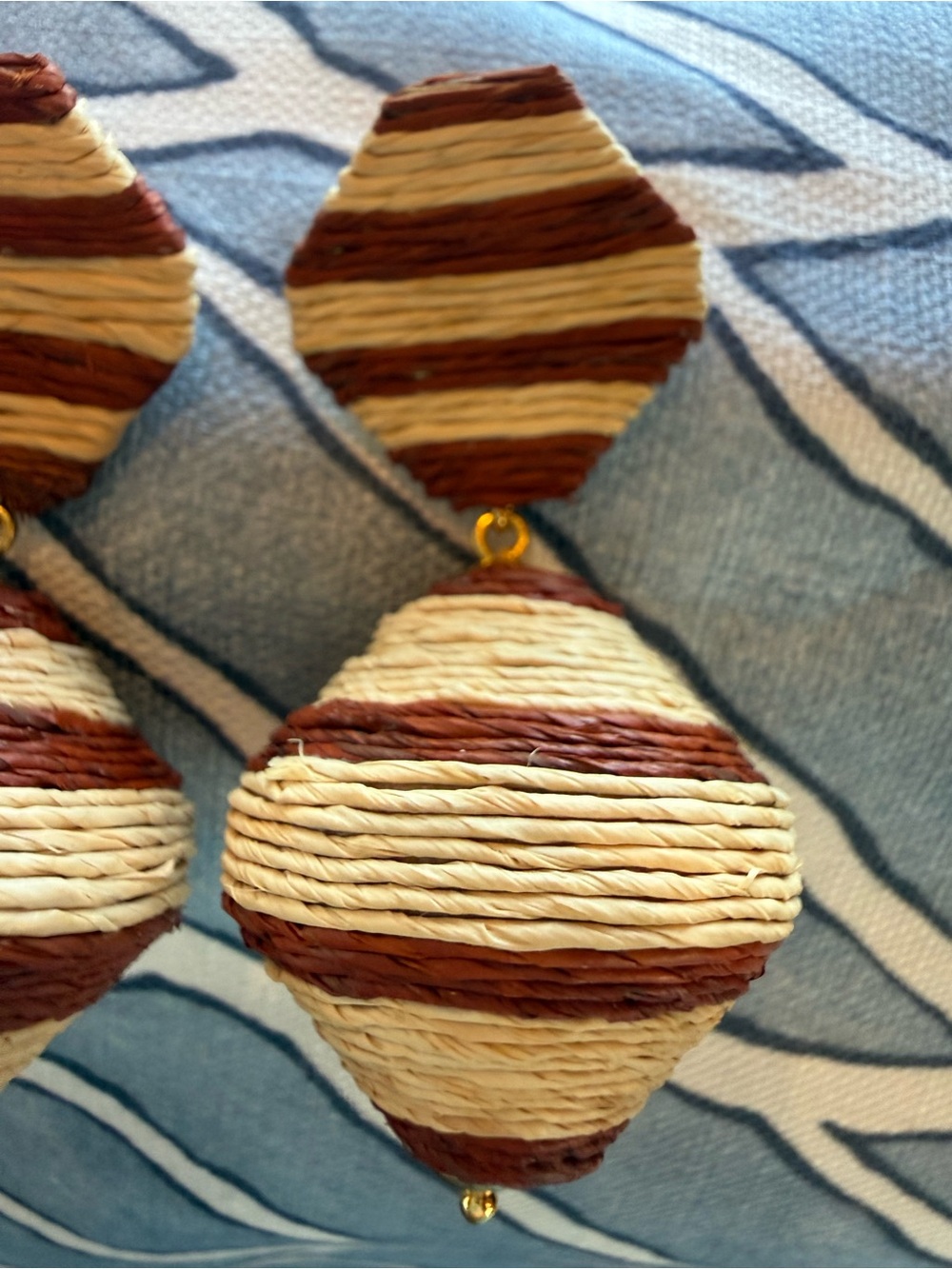 Tuckernuck Cocoa Stripe Raffia Geo Lantern Earrings NEW - Picture 2 of 3